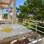 아파트 Laidback - Two Bedroom With Terrace And Sea View Paradise *