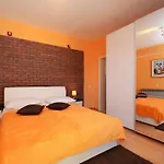 아파트 Laidback - Two Bedroom With Terrace And Sea View Paradise 오레비츠