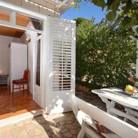 Apartment Laidback - Two Bedroom With Terrace And Sea View Paradise