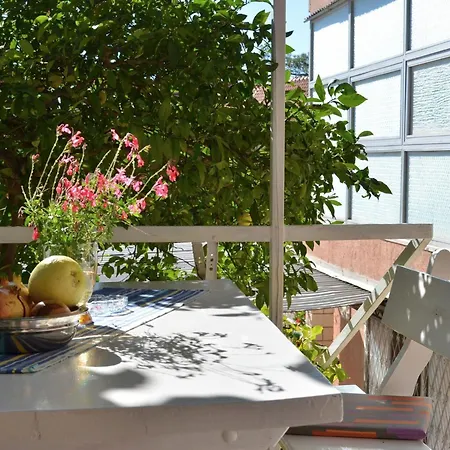 Laidback - Two Bedroom With Terrace And Sea View Paradise Orebić