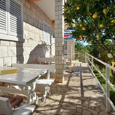 Laidback - Two Bedroom With Terrace And Sea View Paradise Appartement *