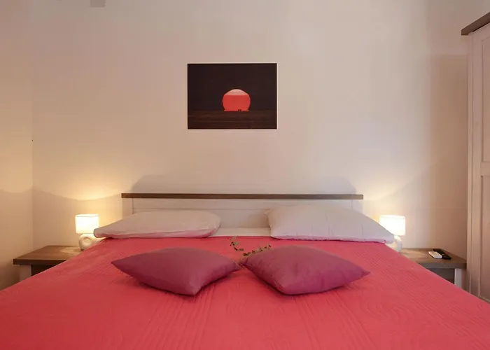 Laidback - Two Bedroom With Terrace And Sea View Paradise Διαμέρισμα *